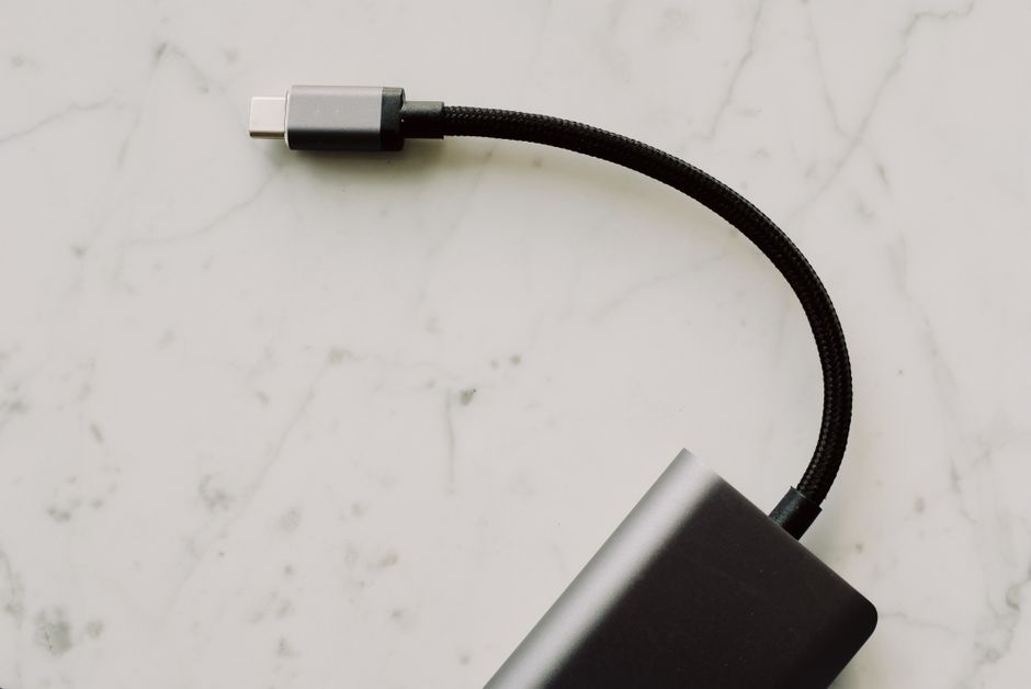 USB-C stopcontact met meerdere oplaadpunten. USB-C stopcontact met meerdere oplaadpunten.